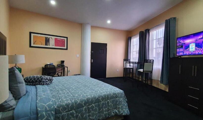 스위트 도시 전망, Costero Inn