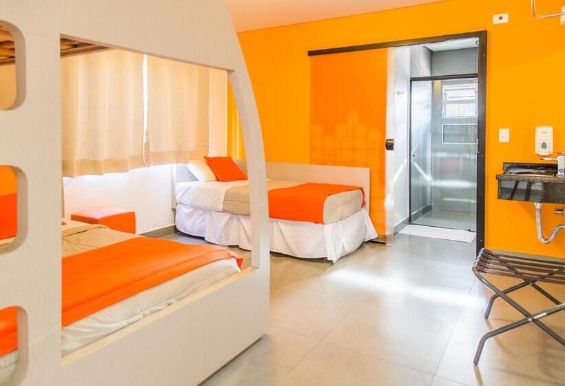 غرفة قياسية رباعية, Concept Design Hostel & Suites