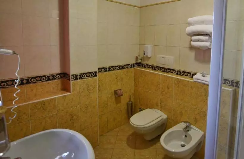 اتاق استاندارد یک نفره, Al Castello