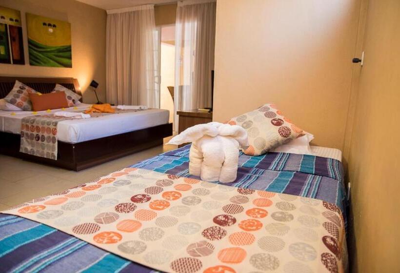 اتاق استاندارد سه تخته با چشمانداز باغ, La Margarita