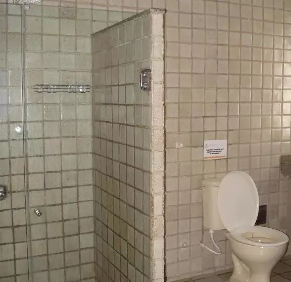 ルームシェアのワンベッド, Manaira Hostel