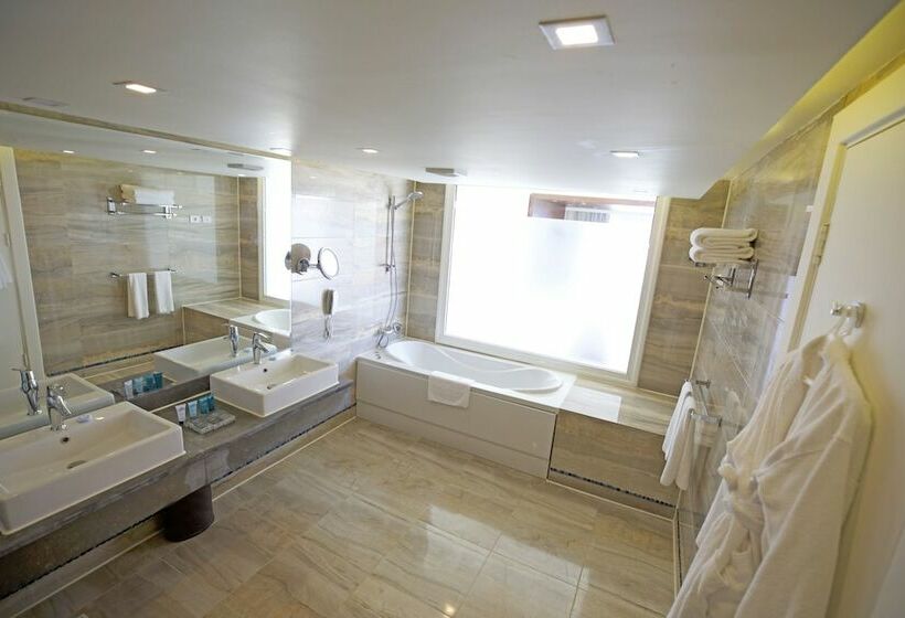 سوییت اجرایی, Sunrise Montemare Resort Grand Select