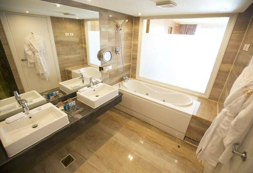 سوییت لوکس, Sunrise Montemare Resort Grand Select