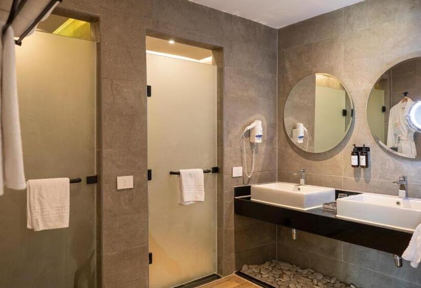 سوییت خانوادگی, Sunrise Montemare Resort Grand Select