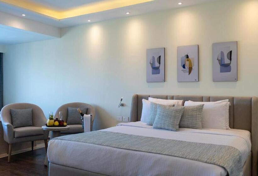 سوئیت کلاب, Sunrise Montemare Resort Grand Select