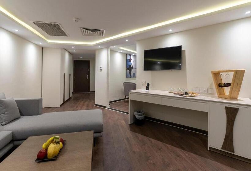 سوئیت کلاب, Sunrise Montemare Resort Grand Select