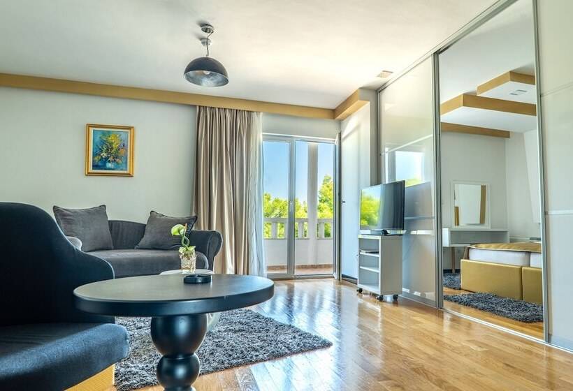 اتاق استاندارد, Sveti Kriz