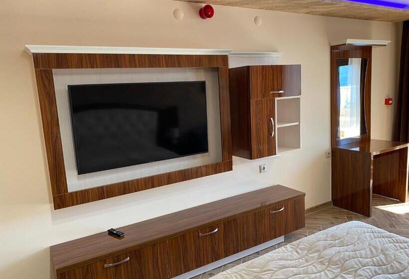 חדר סטנדרט לשלושה, къщи за гости комплекс оазис