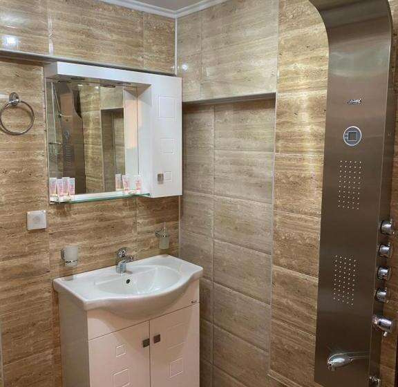 חדר סטנדרט לשלושה, къщи за гости комплекс оазис