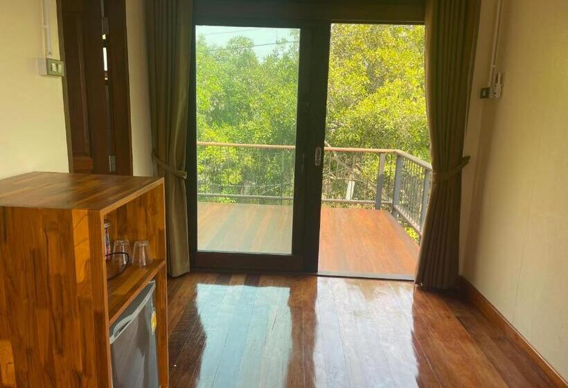 غرفة قياسية سرير كينج, Banmai87 Guest House บ้านไม้87 เกสต์เฮ้าส์