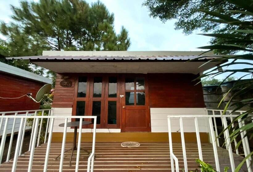 بنجلو عائلى, ภูน้ำทิพย์ รีสอร์ท