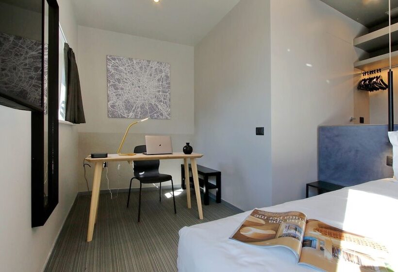 اتاق راحتی, Vico Fashion District