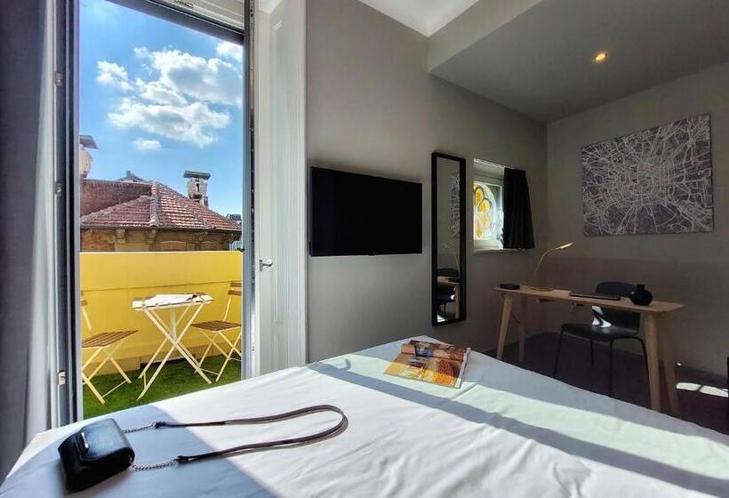 Comfort room with balcony, Vico Fashion District