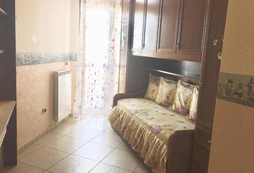 חדר משפחתי, B&b La Pietra