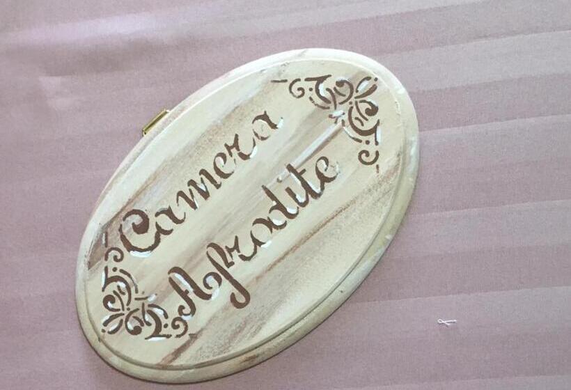 חדר סטנדרט לשלושה, B&b La Pietra