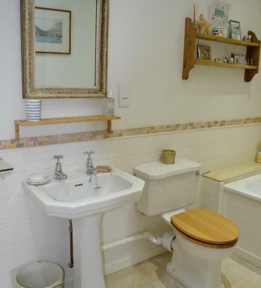 חדר סטנדרט, Stroud House