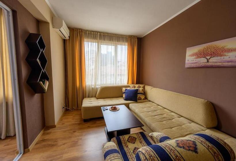 آپارتمان 1 خوابه, ахат  къща за гости