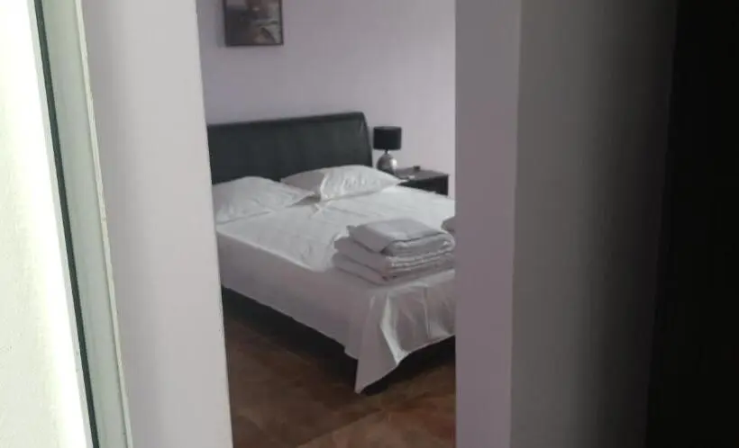 スタンダード４人部屋, свети никола