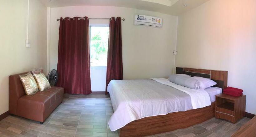 غرفة قياسية مطلة على الجبل, นพรัตน์การ์เด้นฮิลล์