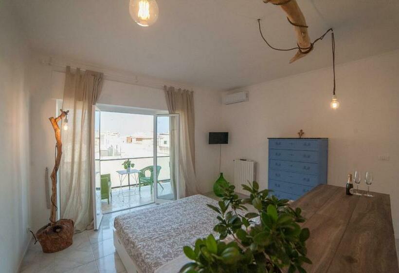 חדר משפחתי, Casa D Amare