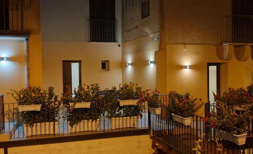 Standard room with outdoor bath, Casa Margò