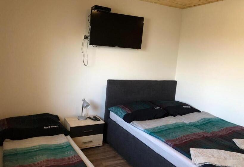 غرفة عائلية, Penzion Zaječský šenk