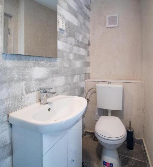 חדר סטנדרט לשלושה, Transylvania Guest House