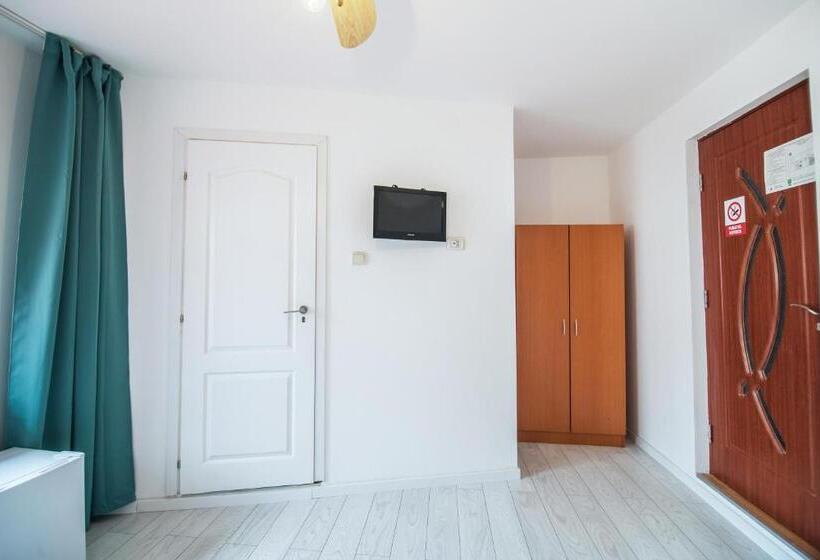 חדר אקונומי, Transylvania Guest House