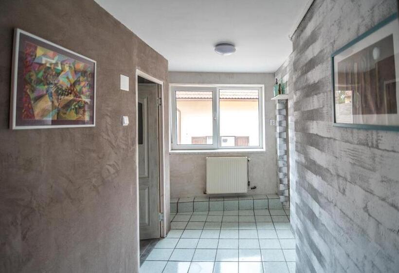 חדר סטנדרט לשלושה, Transylvania Guest House