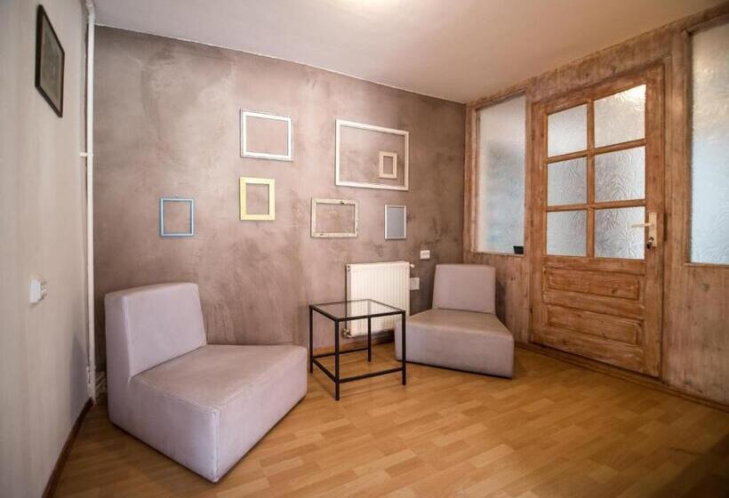 חדר סטנדרט לשלושה, Transylvania Guest House