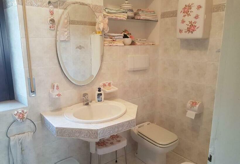 デラックスルーム, La Casa Blanca