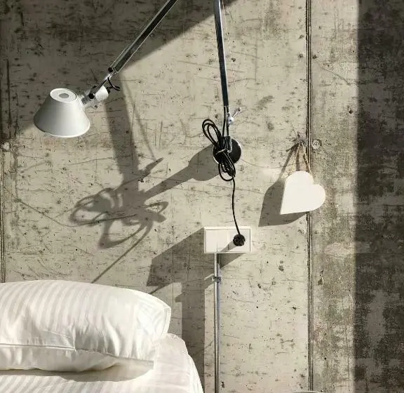 اتاق لوکس با چشم‌انداز باغ, Da La Babi B&b