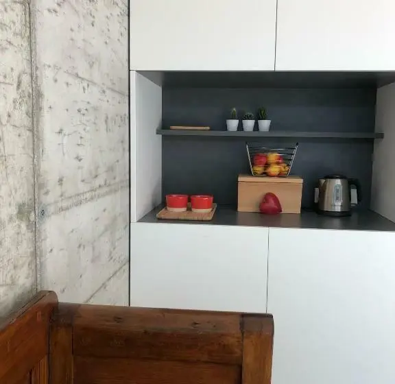 اتاق لوکس با چشم‌انداز باغ, Da La Babi B&b