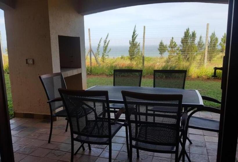 带3个卧室的公寓, Ocean View Villas Unit G02