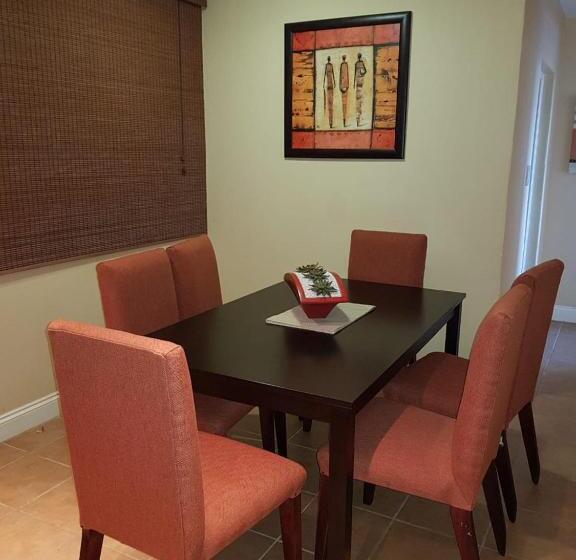 带3个卧室的公寓, Ocean View Villas Unit G02