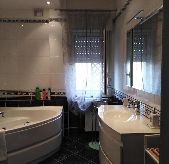 Номер Стандарт с Гидромассажем, Casa Silvia