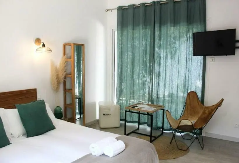 デラックスルーム, Les Suites D Agosta