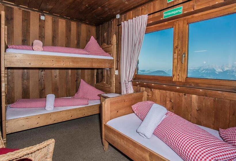 اتاق استاندارد سه تخته با سرویس بهداشتی مشترک, Hocheckhuette On Top Of The Kitzbuehel Hahnenkamm Mountain