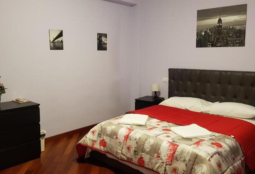 اتاق استاندارد با سرویس بهداشتی مشترک, Nirvana House Pisa