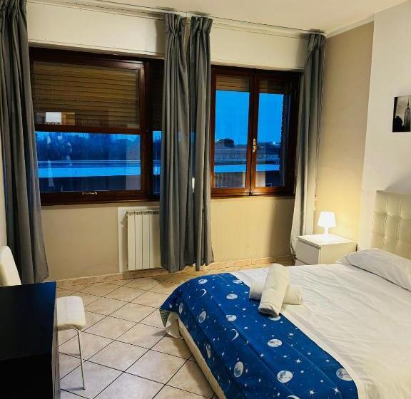 اتاق استاندارد با تخت بزرگ, Nirvana House Pisa