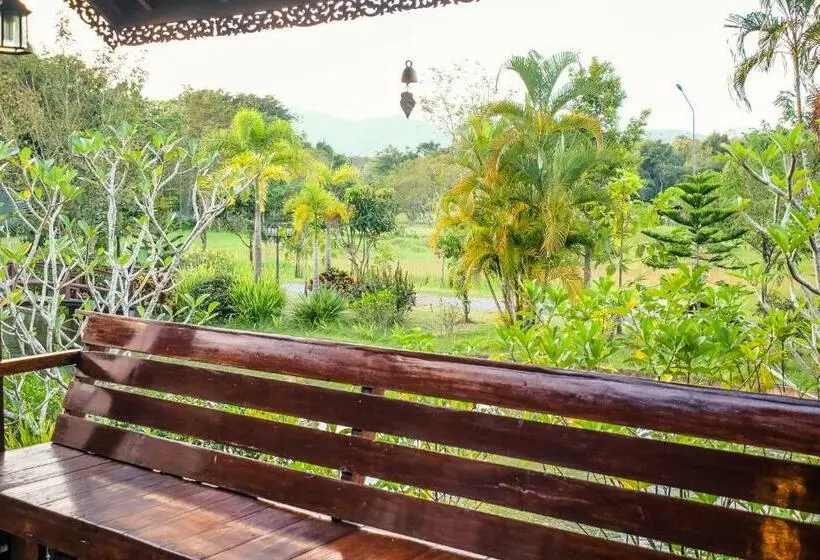 キングサイズベッドのスタンダードルーム, Rommai Villa Chiang Rai