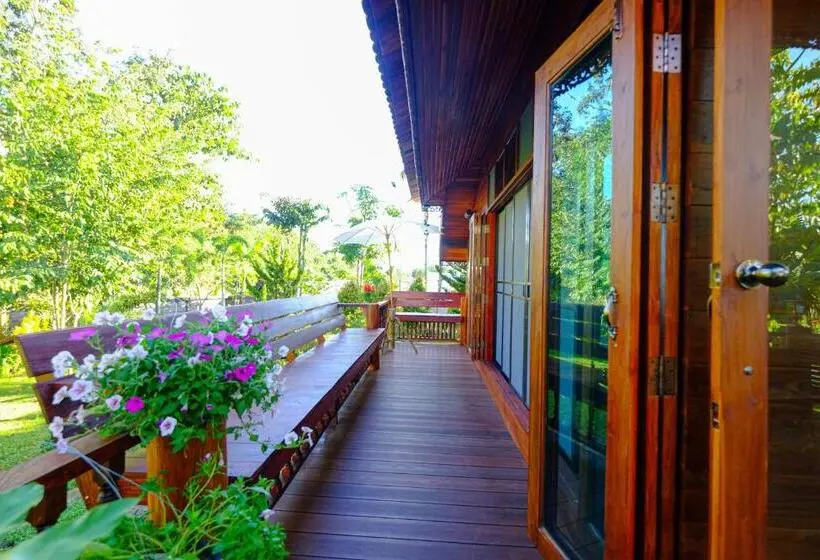 キングサイズベッドのデラックスルーム, Rommai Villa Chiang Rai