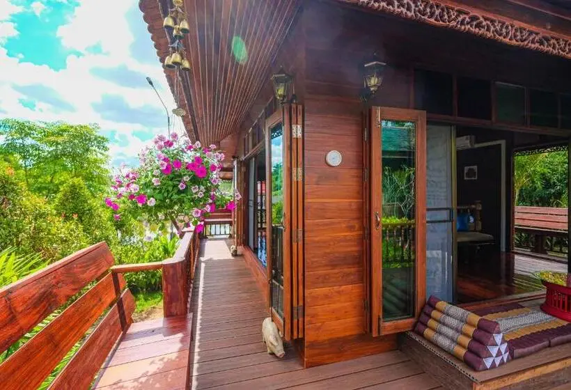 キングサイズベッドのスーペリアルーム, Rommai Villa Chiang Rai