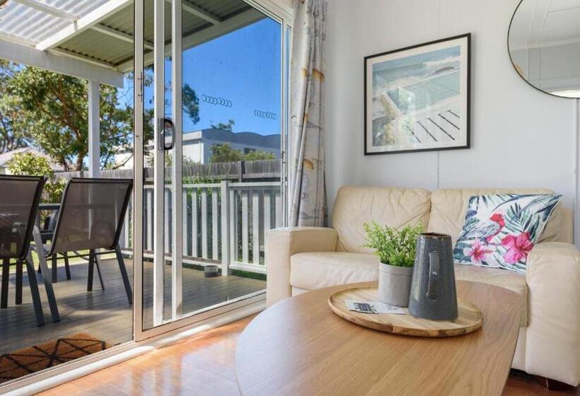 Bungalow Standard Vista Giardino, Calm Waters Waterfront Cottages