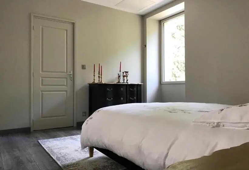 デラックスルーム, Les Chambres D Hotes Chez Alisa Et Daniel