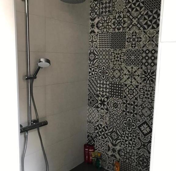 اتاق لوکس, Les Chambres D Hotes Chez Alisa Et Daniel