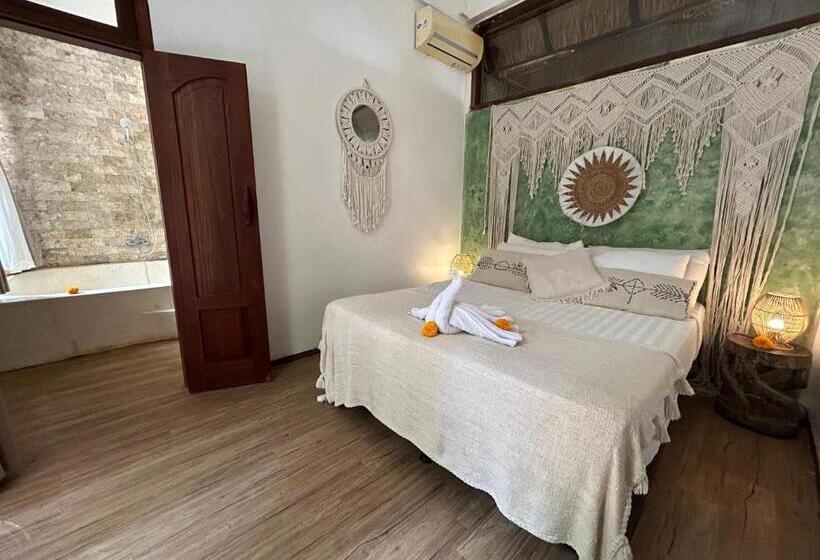 수피리어 룸, Sannyas Boutique