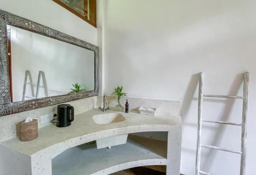 수피리어 룸, Sannyas Boutique