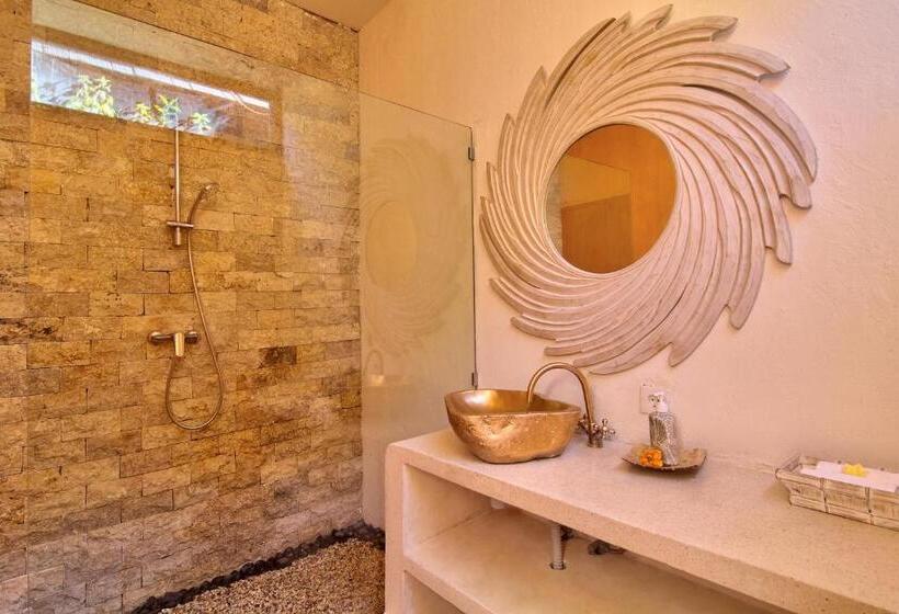 스탠다드 룸, Sannyas Boutique