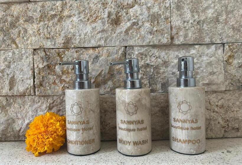 디럭스 룸, Sannyas Boutique